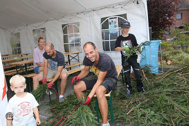 Kirmes2025Schmuecken_040.jpg - Bruderschaft - Kirmes 2025